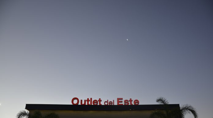 Outlet del Este festeja aniversario