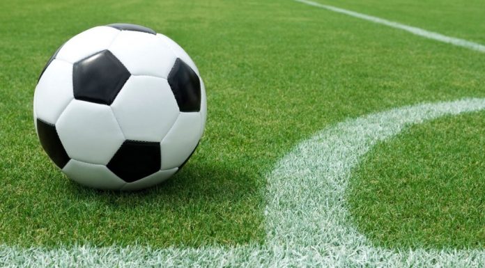 En 57 años de vida Kennedy llega por primera vez al círculo de privilegio de Liga Mayor