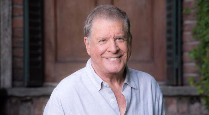 Arturo Puig trae “Buenas palabras” al Enjoy: el unipersonal más cercano e íntimo de su trayectoria