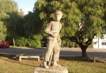 “Estatua del “Niño Chasque”. Su situación”, por Mario Scasso Burghi